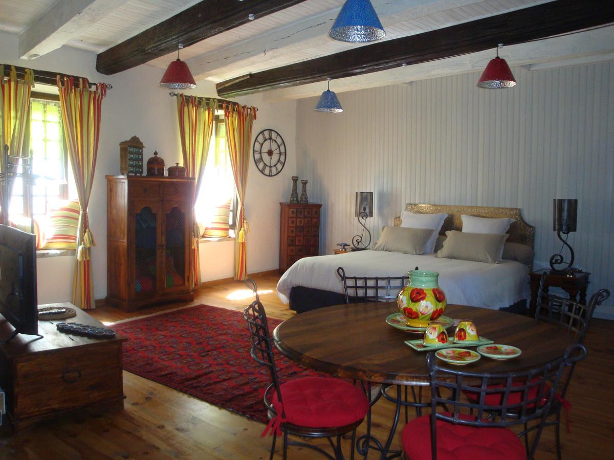 D'Ici Et D'Ailleurs Bed and Breakfast Cordes Sur Ciel Εξωτερικό φωτογραφία