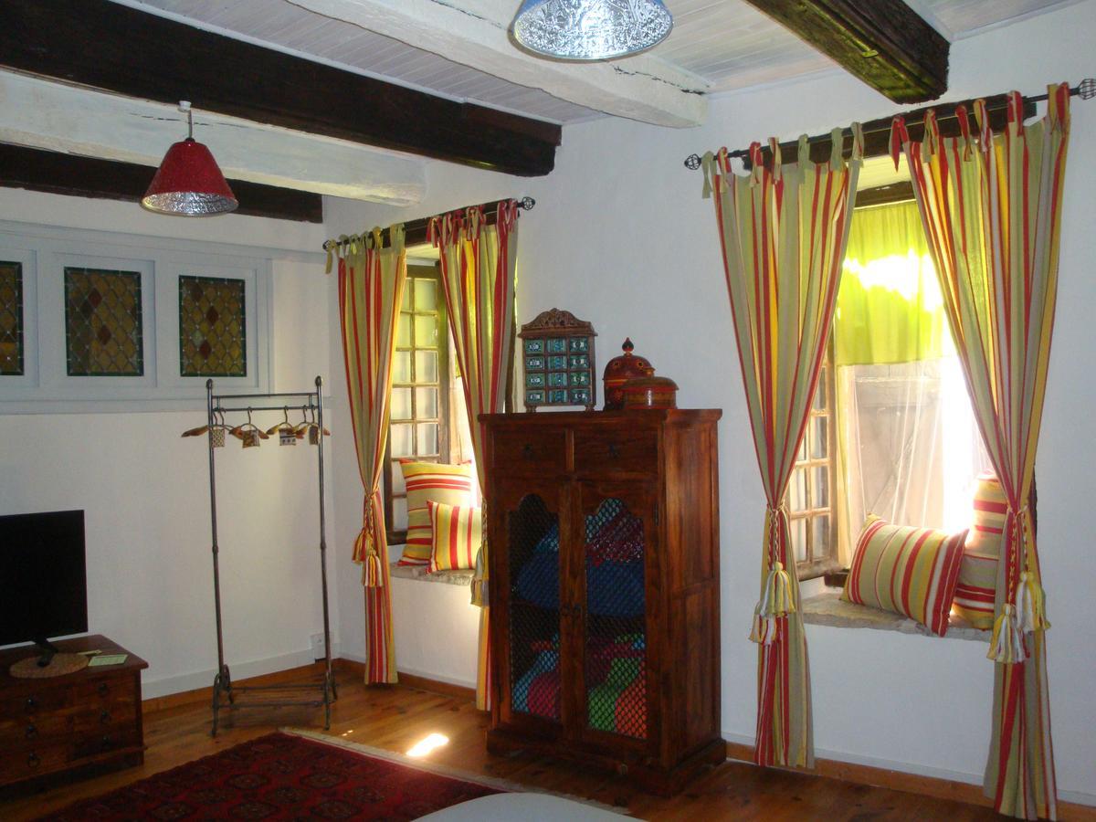 D'Ici Et D'Ailleurs Bed and Breakfast Cordes Sur Ciel Εξωτερικό φωτογραφία